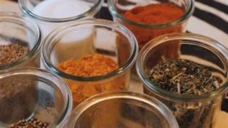Vil I lære at balancere krydderier som en professionel? Restaurant Paprika inviterer jeres team til en anderledes workshop, hvor samarbejde er den vigtigste ingrediens. 

Under kyndig vejledning fra Abdul Manan lærer I at mestre det indiske køkken. Det er en dag fyldt med læring, energi og selvfølgelig en masse god mad, som vi nyder sammen bagefter.

Kontakt os for at høre om mulighederne eller se næste workshop her.#migogodense #indiskmad #smagodense #kokkeskole #masterchef